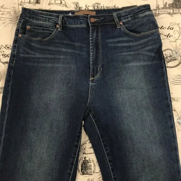 LEITH High Waist Crop Flare Jeans - Picture 4 of 7